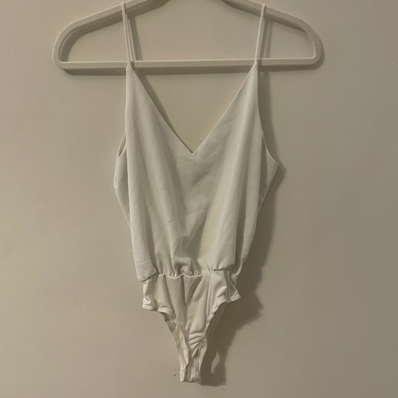 dina be White V Neck Bodysuit - Picture 8 of 8